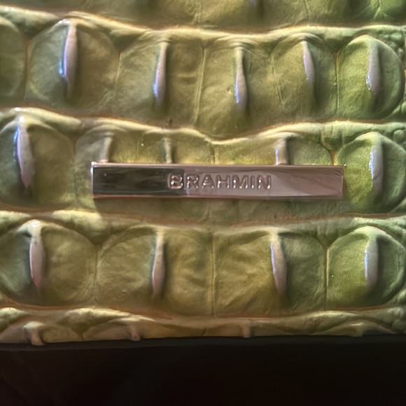 Brahmin cross body and wallet. - Picture 3 of 7